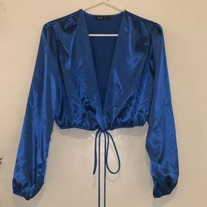 ✨💙Satin tie front long sleeve crop top 💙✨